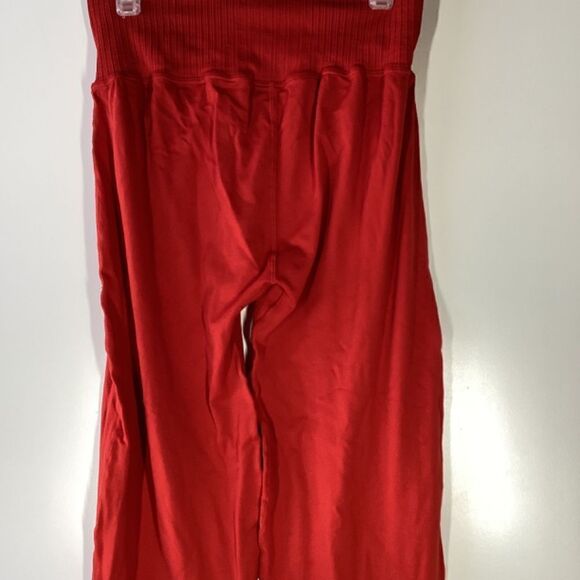 Free People Good Karma Red High Waisted Flare Leggings Women’s Size M/L - Picture 5 of 9